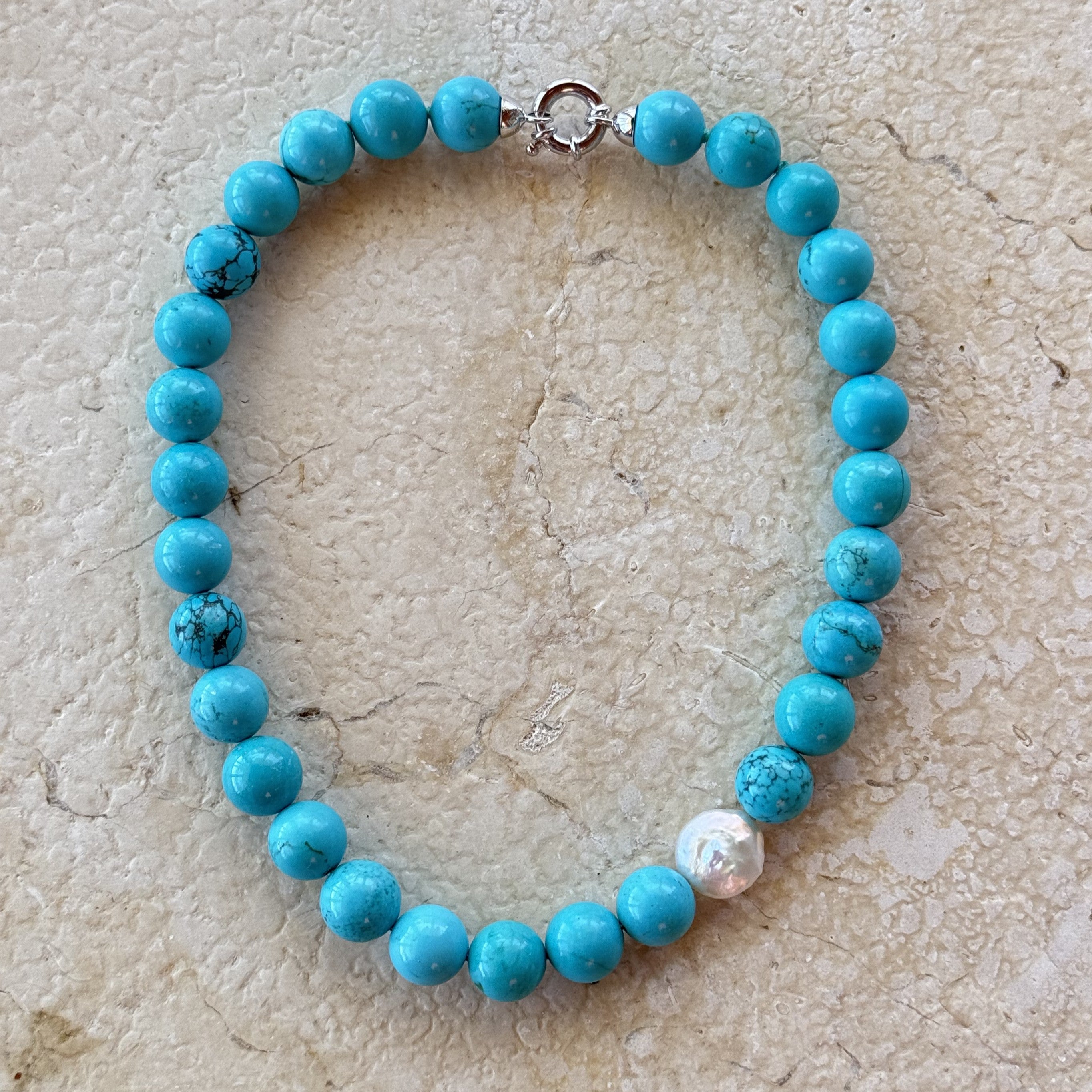 COLLANA HOWLITE & PERLA