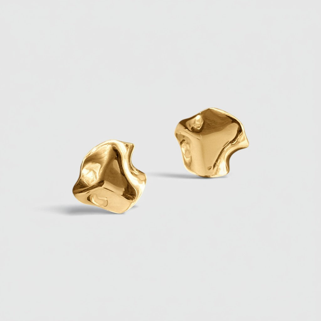 Orecchini a forma di petalo placcati in oro