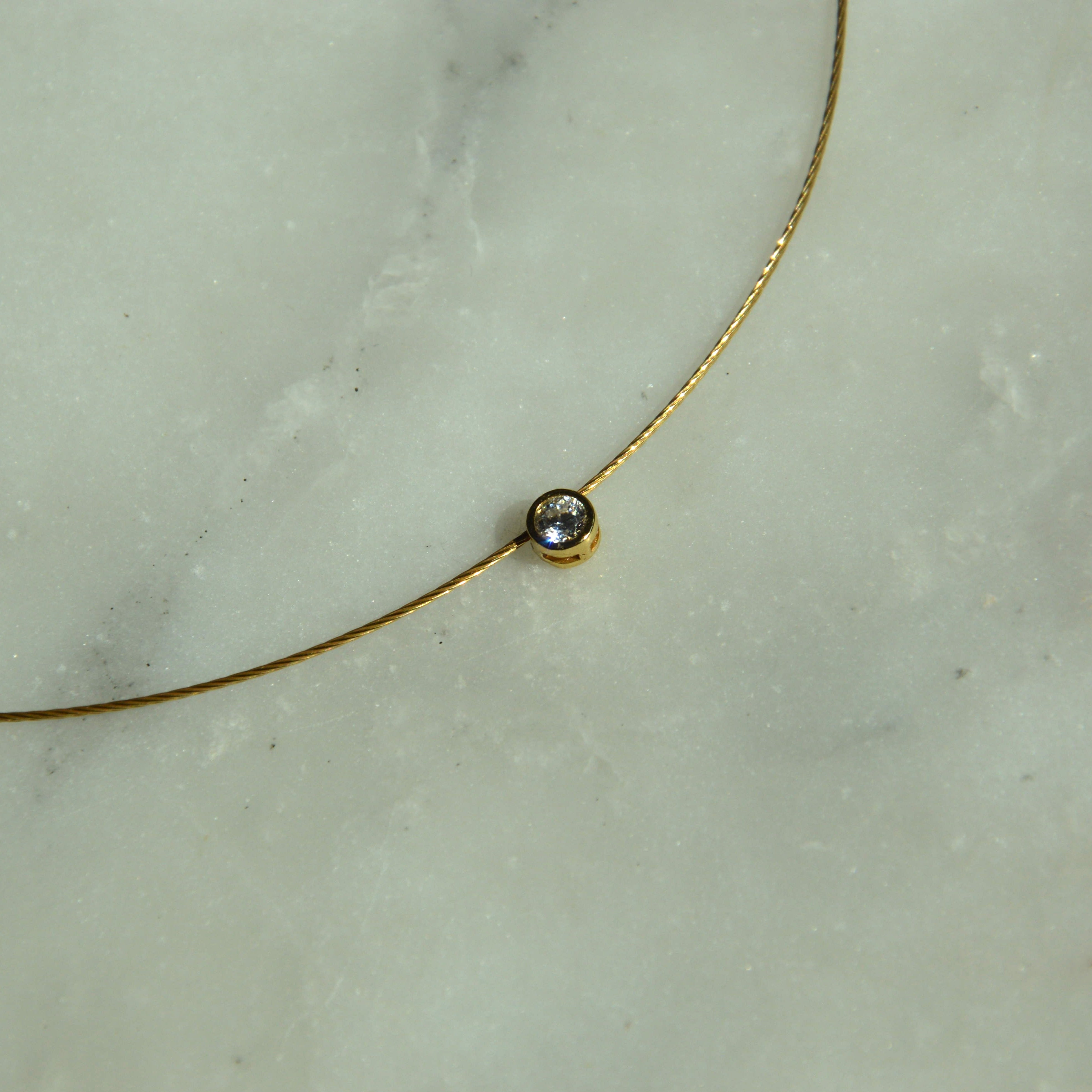 COLLANA PUNTO LUCE DORATA