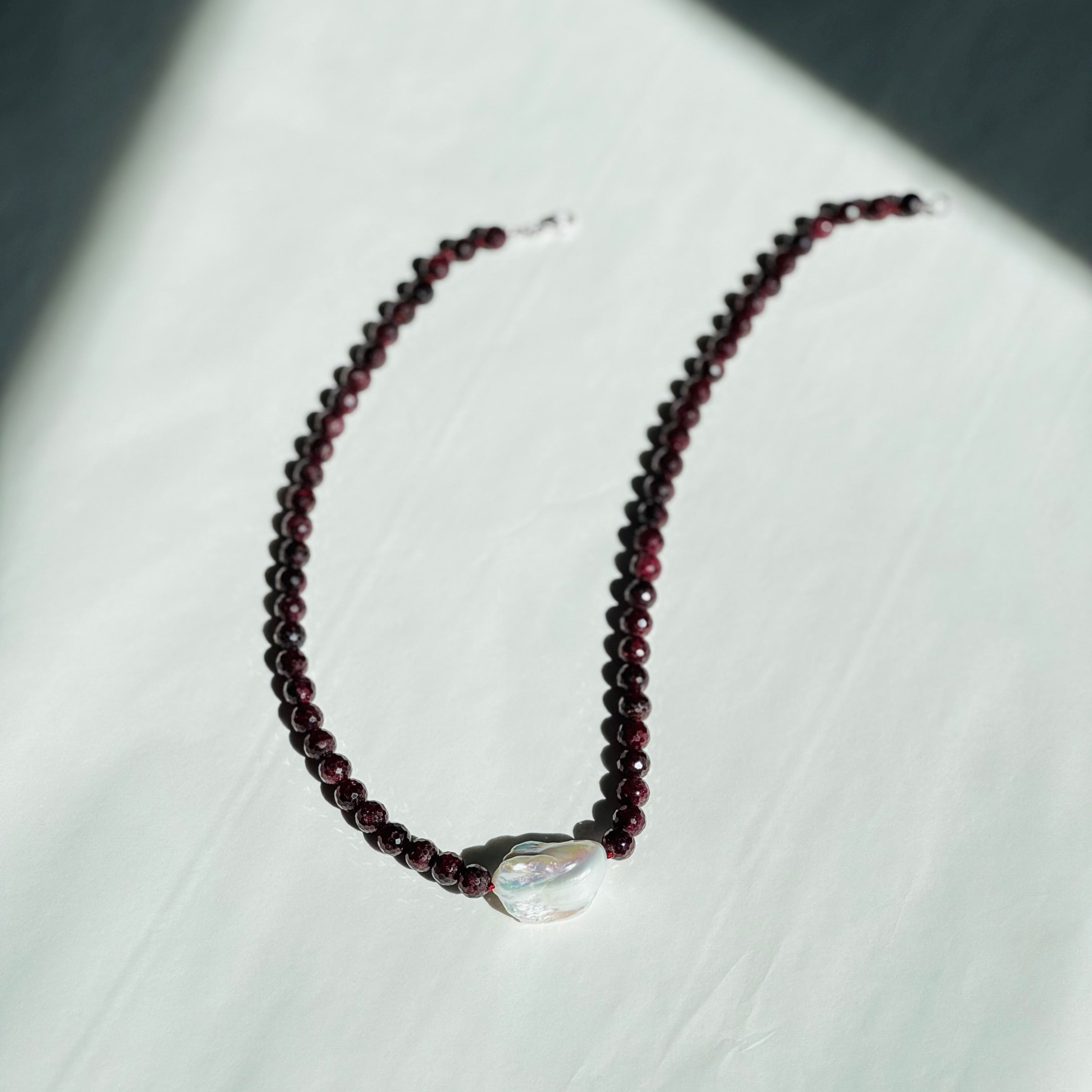COLLANA SCILLA GRANATO & PERLA